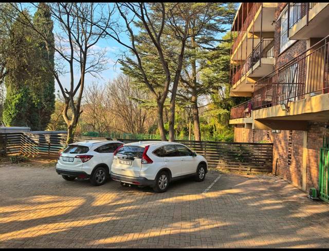 3 BEDROOM APARTMENT FOR SALE IN WINDSOR WEST